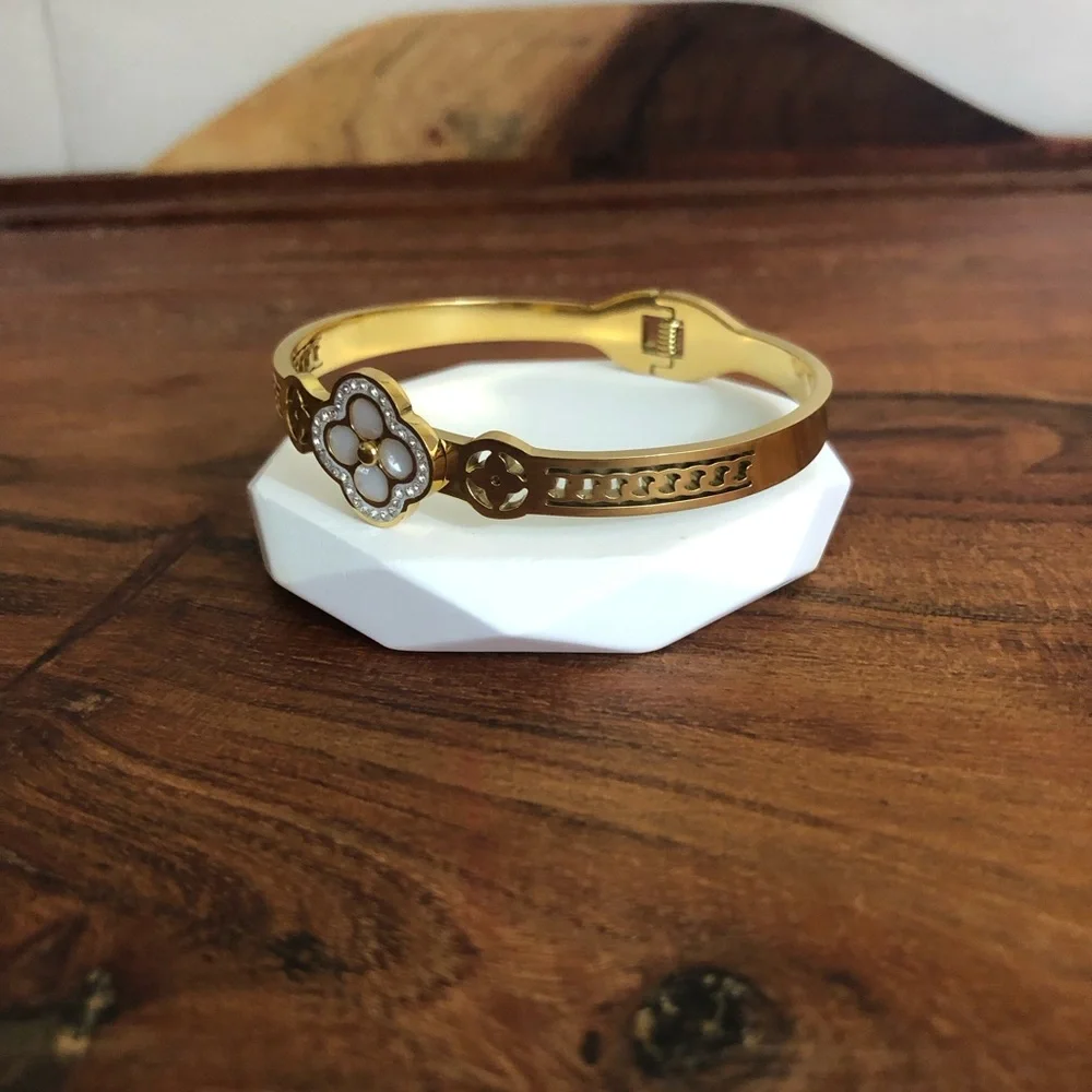 Gold Plated White Clover Stainless Steel Bracelet Rhinestone Four Petal Flower